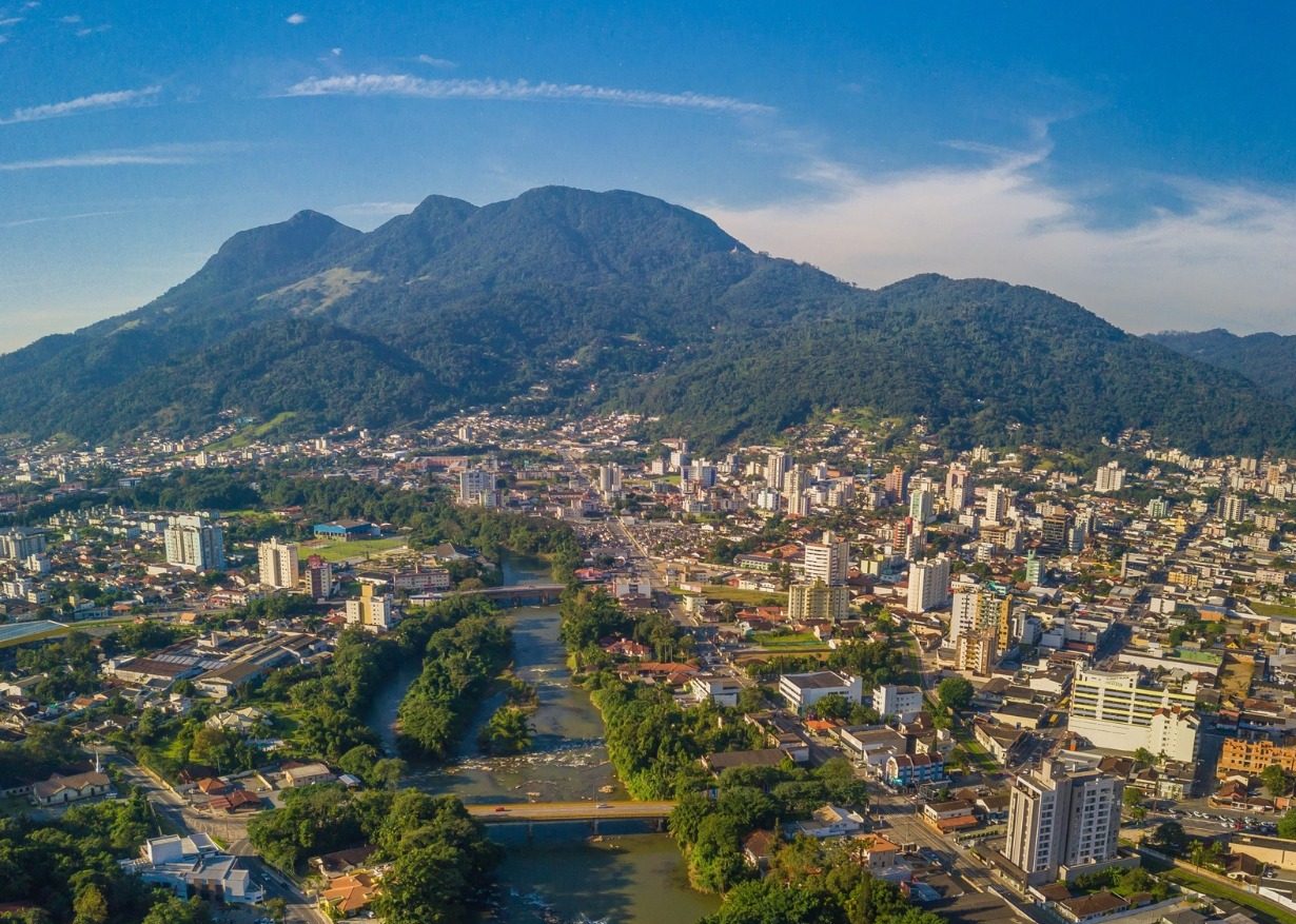 Por que Jaraguá do Sul comemora aniversário em 25 de julho se a história começou em abril de 1876?