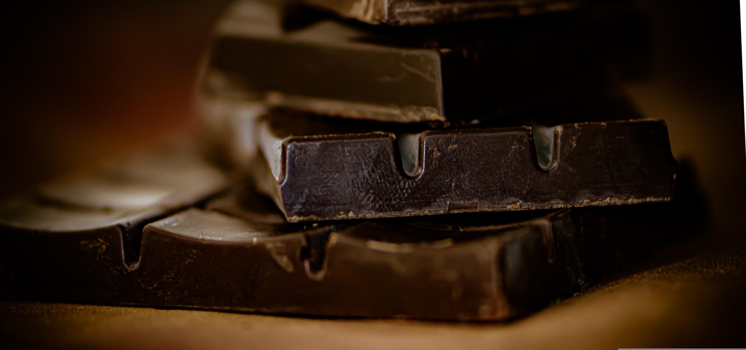 Chega de “sabor chocolate”: nova lei obriga percentual mínimo de cacau nos produtos vendidos no Brasil