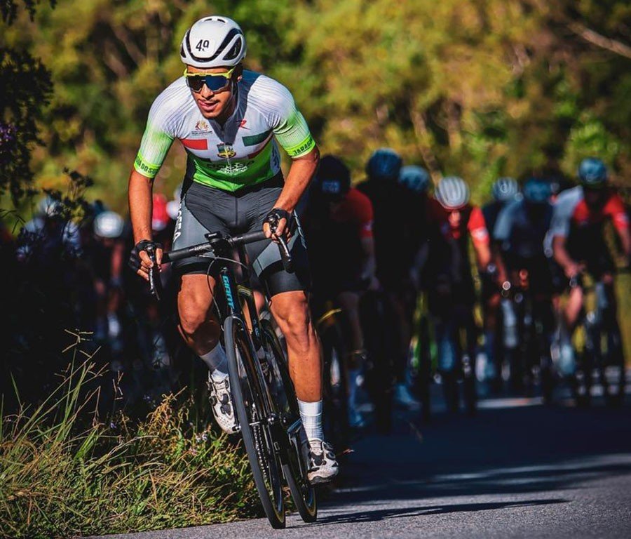 Ciclista de Jaraguá do Sul compete em prova de estrada antes da Copa das Federações de Ciclismo