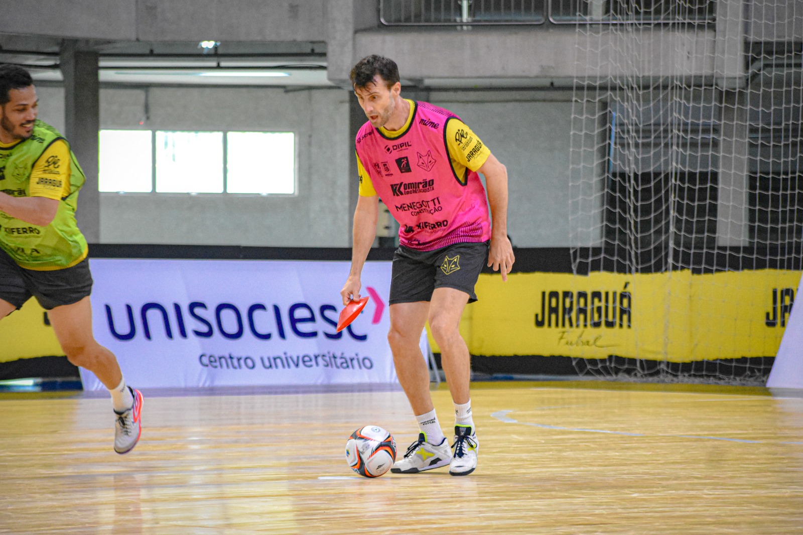 Assista ao vivo: Jaraguá Futsal enfrenta a ACBF em clássico pela Liga Nacional