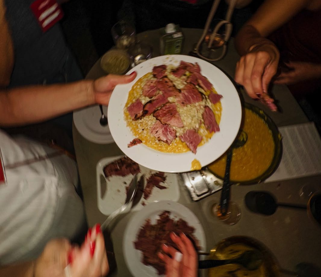 Prato de risoto servido durante edição do RisoDate criado pela Chef Lola